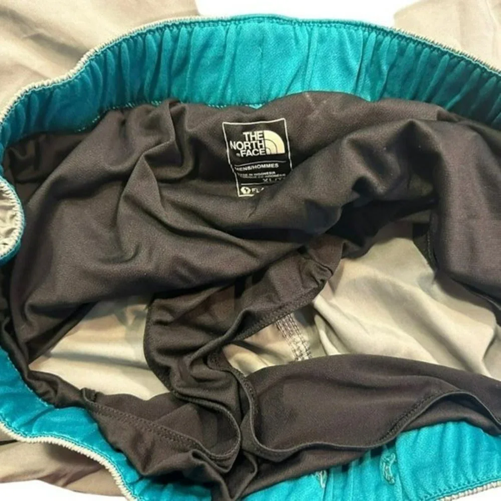 The North Face Gray Flashdry Lined 5